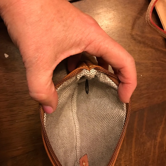 Pair of Dooney and Bourke wallets/clutches - Picture 4 of 4